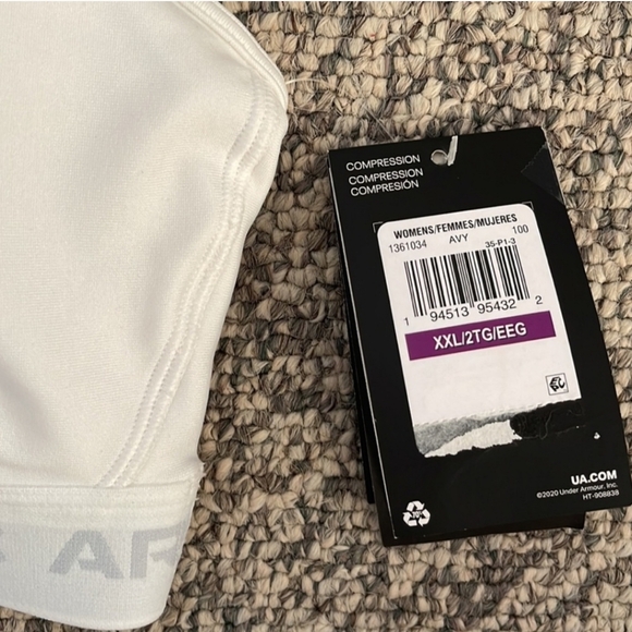 Womens Underarmour compression sports bra-Size XXL - Picture 2 of 3